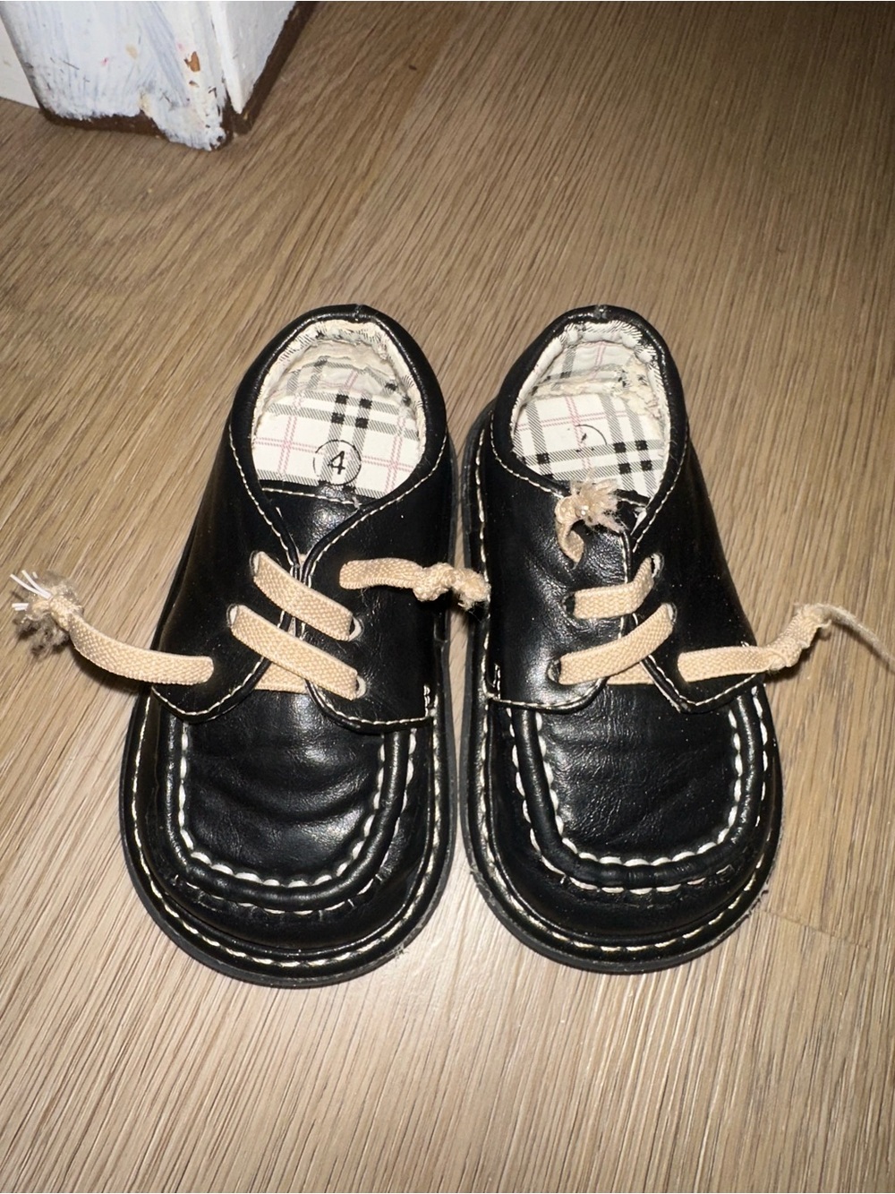 Toddler Black Dress Shoes with Beige Laces
